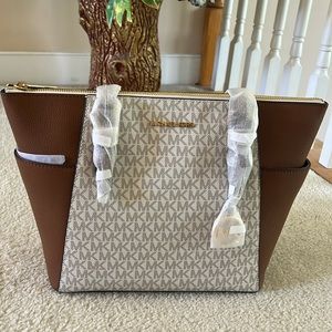 MICHAEL KORS CHARLOTTE LARGE TOTE NEW AUTHENTIC 11x10.5